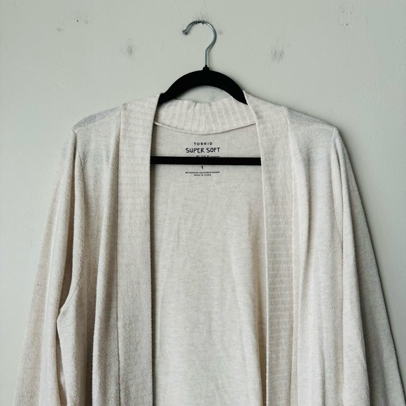 Torrid Plus Size Super Soft Open Front Longline Cardigan cream woman’s 1 - Picture 2 of 8
